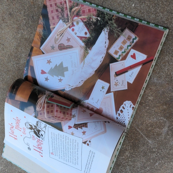 Gooseberry Patch Christmas Book 3 Leisure Arts Recipes Holiday Gift Giving Ideas - Picture 9 of 16